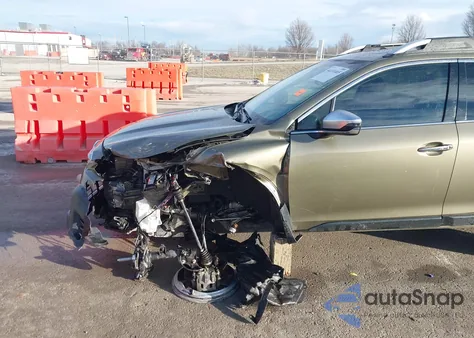 2022 Subaru Outback Touring z USA, uszkodzony, nr VIN 4S4BTAPC9N3241109